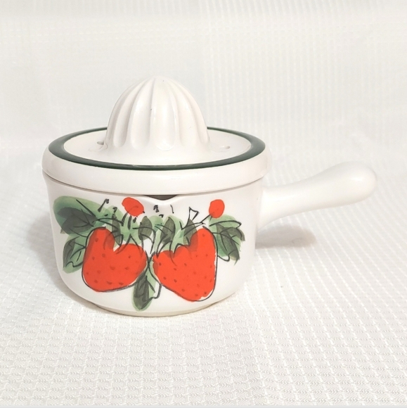 Vintage Juicer Reamer Handpainted Strawberries Handle 2 piece Japan - Picture 1 of 8